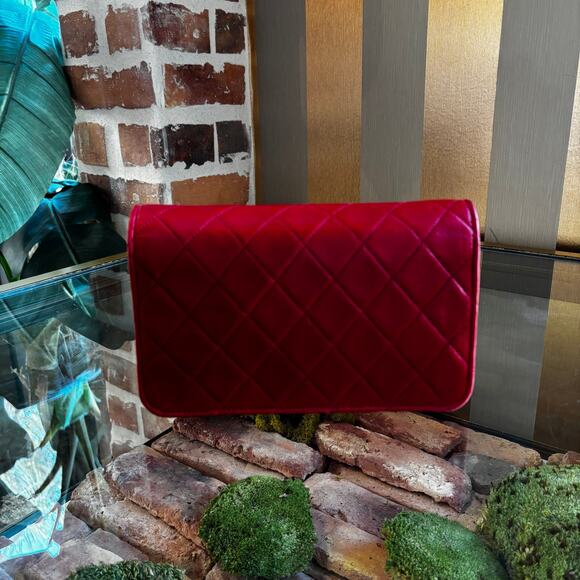 CHANEL Wallet on Chain WOC Red Calfskin Vintage Shoulder Bag ADI11216 - Picture 4 of 6